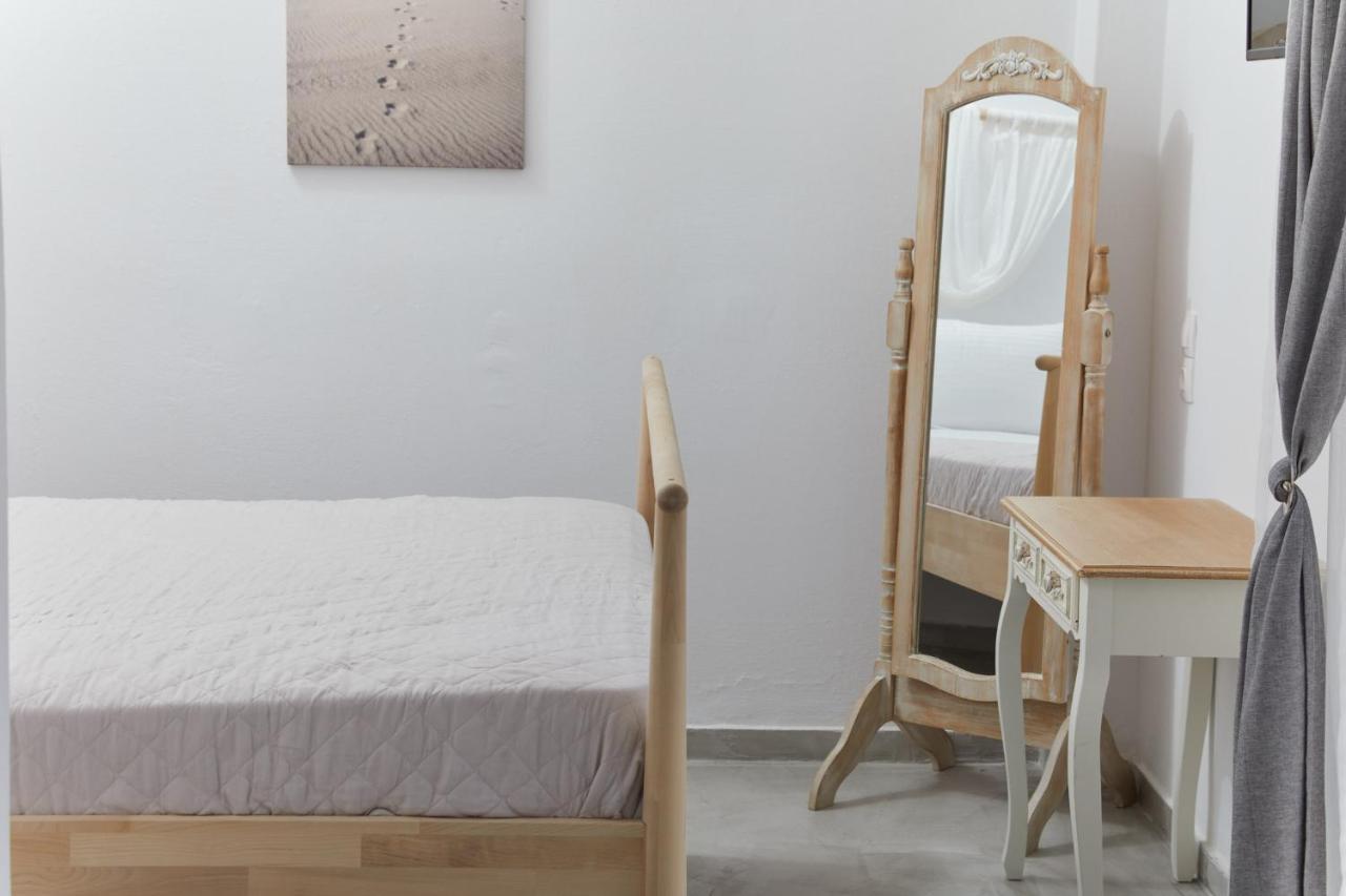 Golden Star Praxitelous Apartment Agia Marina  Bagian luar foto