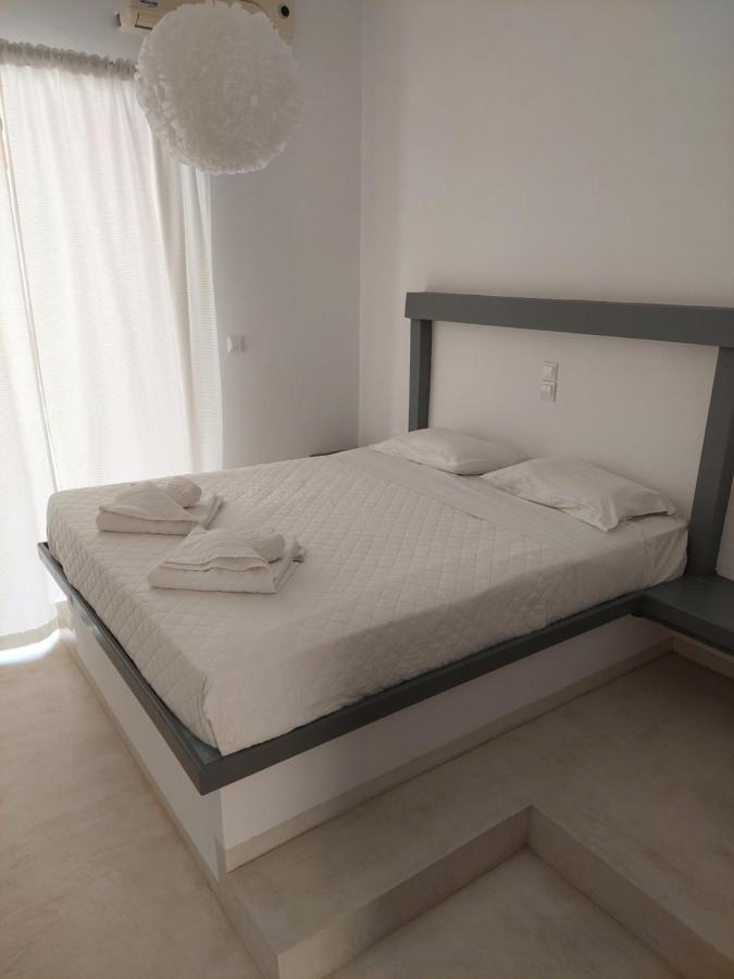 Golden Star Praxitelous Apartment Agia Marina  Bagian luar foto