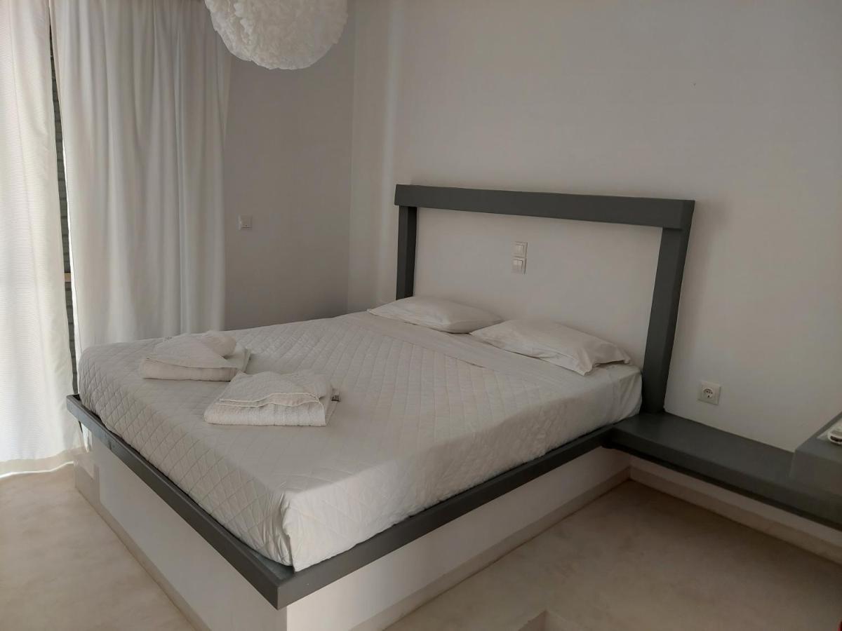 Golden Star Praxitelous Apartment Agia Marina  Bagian luar foto