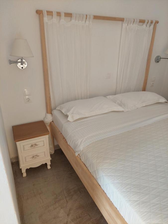 Golden Star Praxitelous Apartment Agia Marina  Bagian luar foto