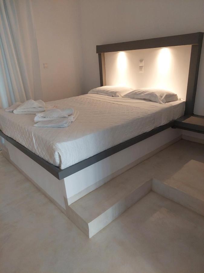 Golden Star Praxitelous Apartment Agia Marina  Bagian luar foto